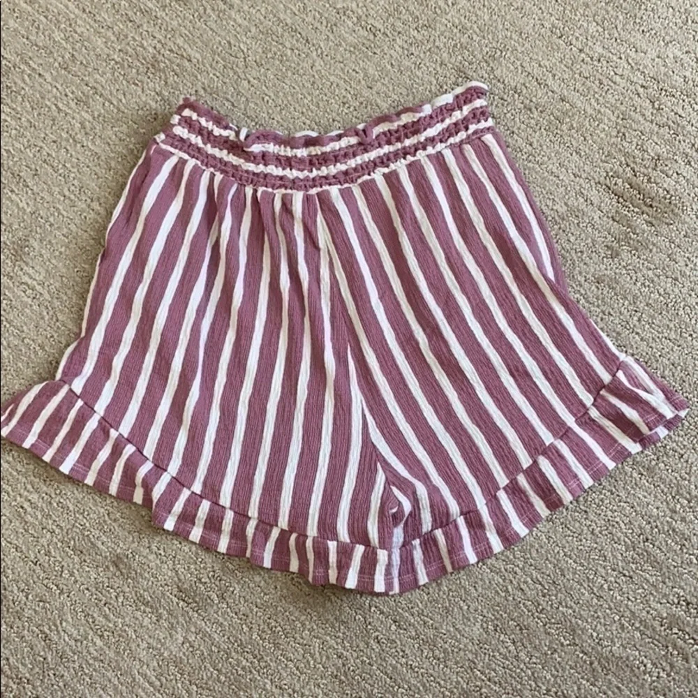 High waisted striped pink & white shorts - Picture 2 of 3